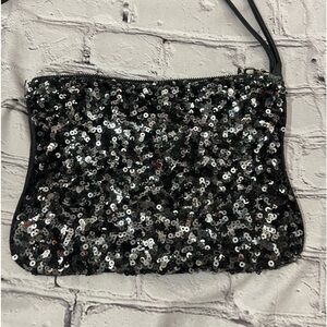 EXPRESS Black & Silver Sequin Clutch Wristlet‎ Pre-Owned